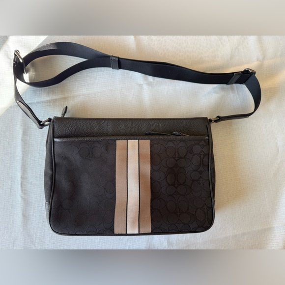 COACH Thompson Crossbody In Signature Jacquard With Varsity Stripe-unisex - Picture 5 of 17